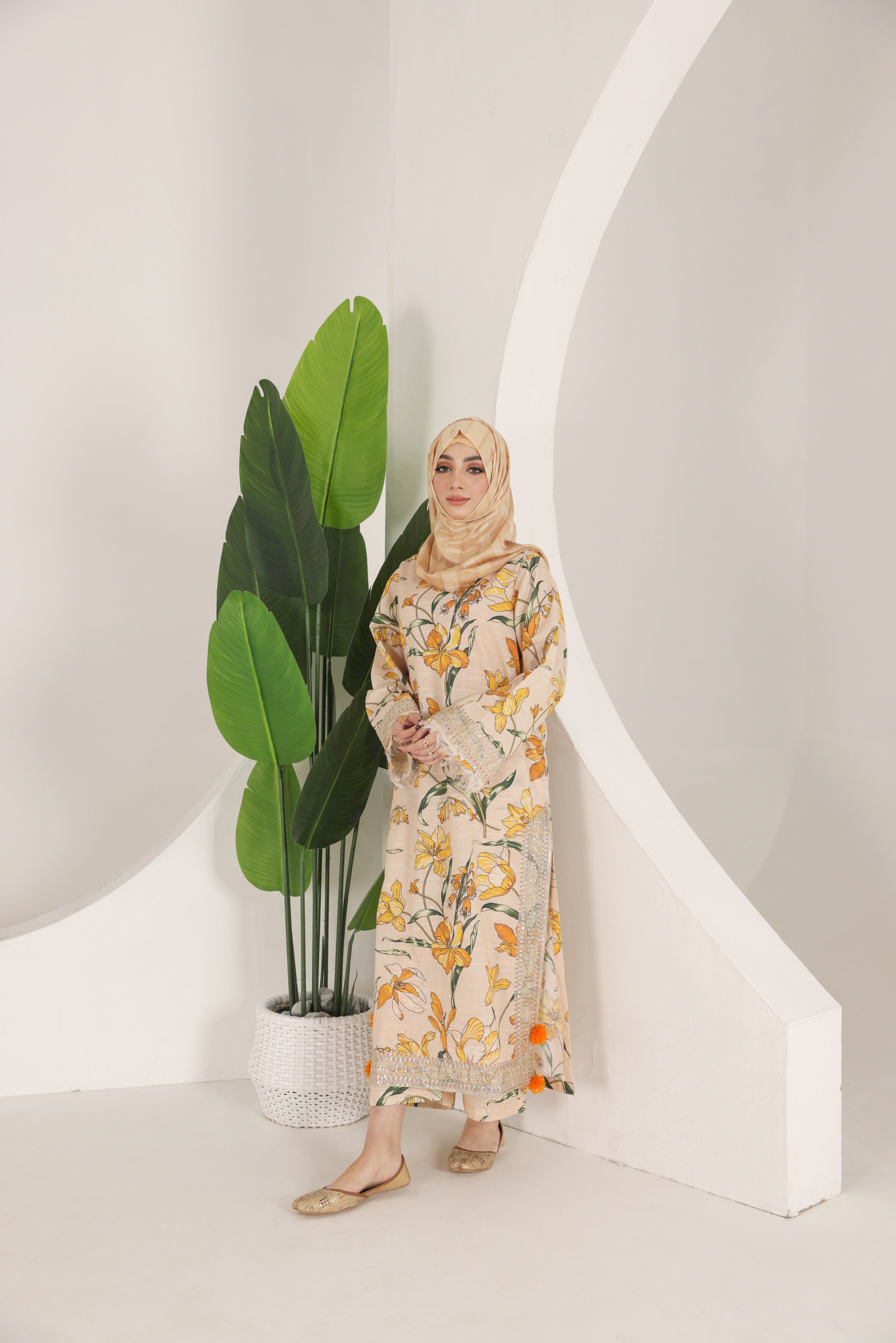 ZZ-Ivory-Flora-Lawn-109
